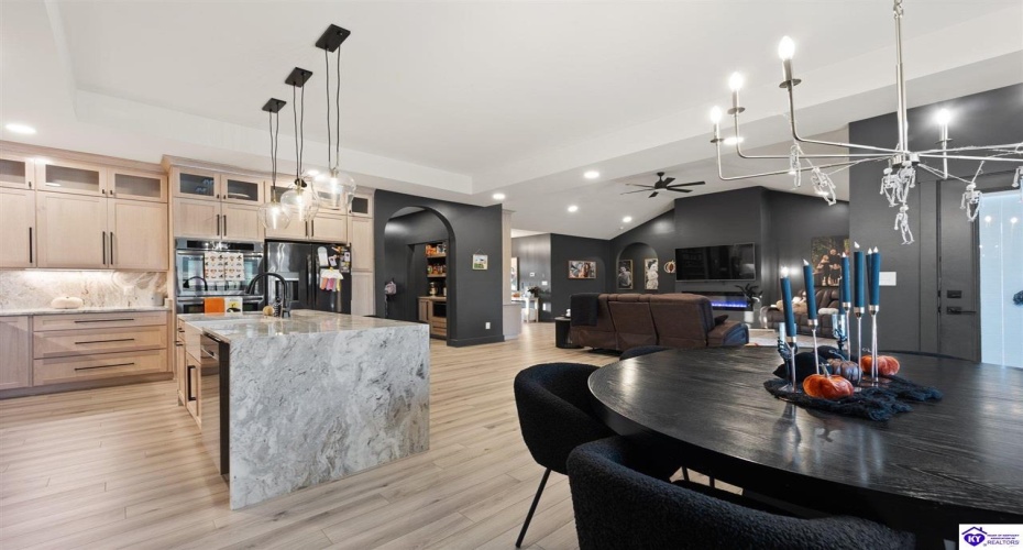 Three Wood Lane, Campbellsville, Kentucky 42718, ,3 BathroomsBathrooms,For Sale,Three Wood Lane,HK24003419