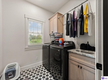 Three Wood Lane, Campbellsville, Kentucky 42718, ,3 BathroomsBathrooms,For Sale,Three Wood Lane,HK24003419