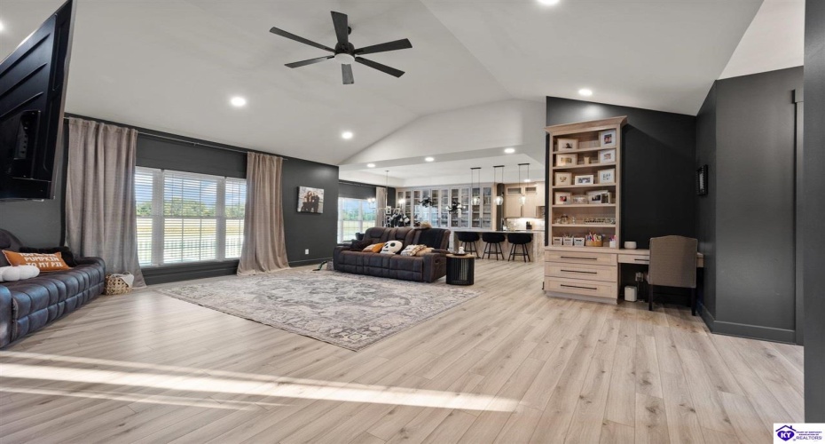 Three Wood Lane, Campbellsville, Kentucky 42718, ,3 BathroomsBathrooms,For Sale,Three Wood Lane,HK24003419