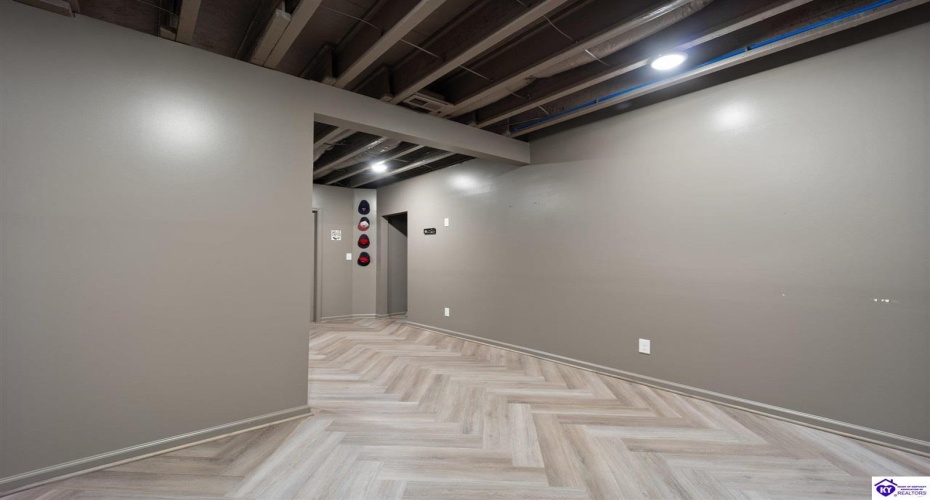 Three Wood Lane, Campbellsville, Kentucky 42718, ,3 BathroomsBathrooms,For Sale,Three Wood Lane,HK24003419