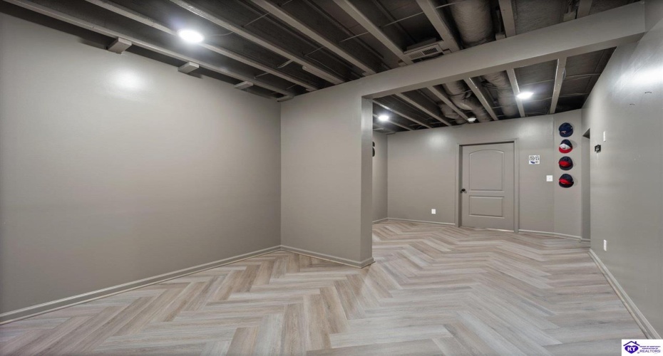 Three Wood Lane, Campbellsville, Kentucky 42718, ,3 BathroomsBathrooms,For Sale,Three Wood Lane,HK24003419