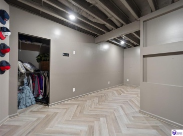 Three Wood Lane, Campbellsville, Kentucky 42718, ,3 BathroomsBathrooms,For Sale,Three Wood Lane,HK24003419