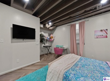 Three Wood Lane, Campbellsville, Kentucky 42718, ,3 BathroomsBathrooms,For Sale,Three Wood Lane,HK24003419