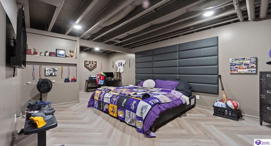 Three Wood Lane, Campbellsville, Kentucky 42718, ,3 BathroomsBathrooms,For Sale,Three Wood Lane,HK24003419