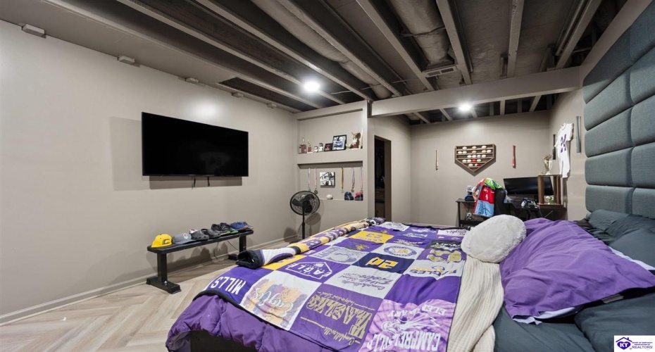 Three Wood Lane, Campbellsville, Kentucky 42718, ,3 BathroomsBathrooms,For Sale,Three Wood Lane,HK24003419