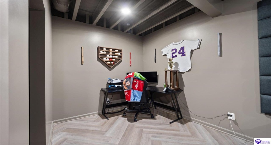 Three Wood Lane, Campbellsville, Kentucky 42718, ,3 BathroomsBathrooms,For Sale,Three Wood Lane,HK24003419