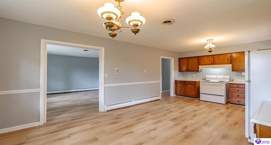 Walnut Hill Road, Elizabethtown, Kentucky 42701, ,2 BathroomsBathrooms,For Sale,Walnut Hill Road,HK24003420