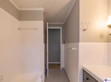 Walnut Hill Road, Elizabethtown, Kentucky 42701, ,2 BathroomsBathrooms,For Sale,Walnut Hill Road,HK24003420