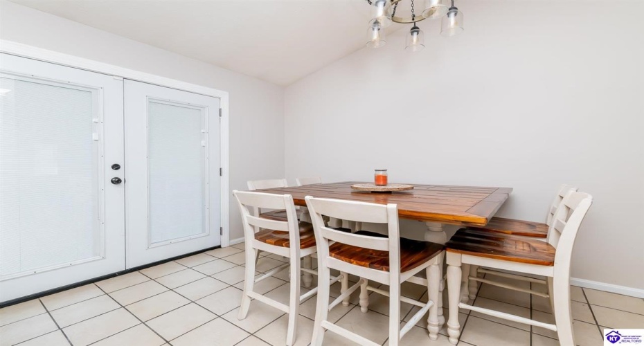 Doe Valley Parkway East, Brandenburg, Kentucky 40108, ,3 BathroomsBathrooms,For Sale,Doe Valley Parkway East,HK24003422