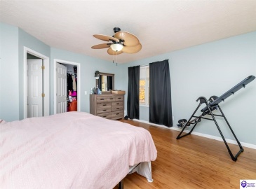 Doe Valley Parkway East, Brandenburg, Kentucky 40108, ,3 BathroomsBathrooms,For Sale,Doe Valley Parkway East,HK24003422