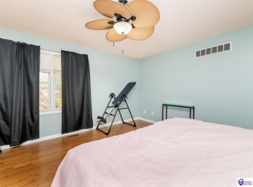 Doe Valley Parkway East, Brandenburg, Kentucky 40108, ,3 BathroomsBathrooms,For Sale,Doe Valley Parkway East,HK24003422