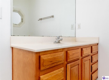 Doe Valley Parkway East, Brandenburg, Kentucky 40108, ,3 BathroomsBathrooms,For Sale,Doe Valley Parkway East,HK24003422