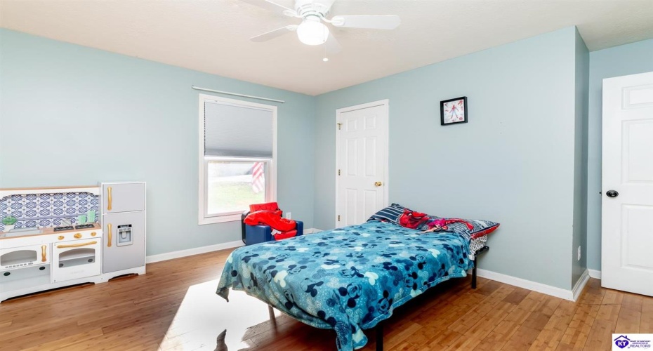 Doe Valley Parkway East, Brandenburg, Kentucky 40108, ,3 BathroomsBathrooms,For Sale,Doe Valley Parkway East,HK24003422