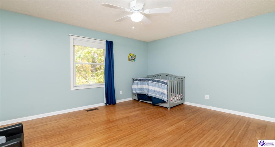 Doe Valley Parkway East, Brandenburg, Kentucky 40108, ,3 BathroomsBathrooms,For Sale,Doe Valley Parkway East,HK24003422