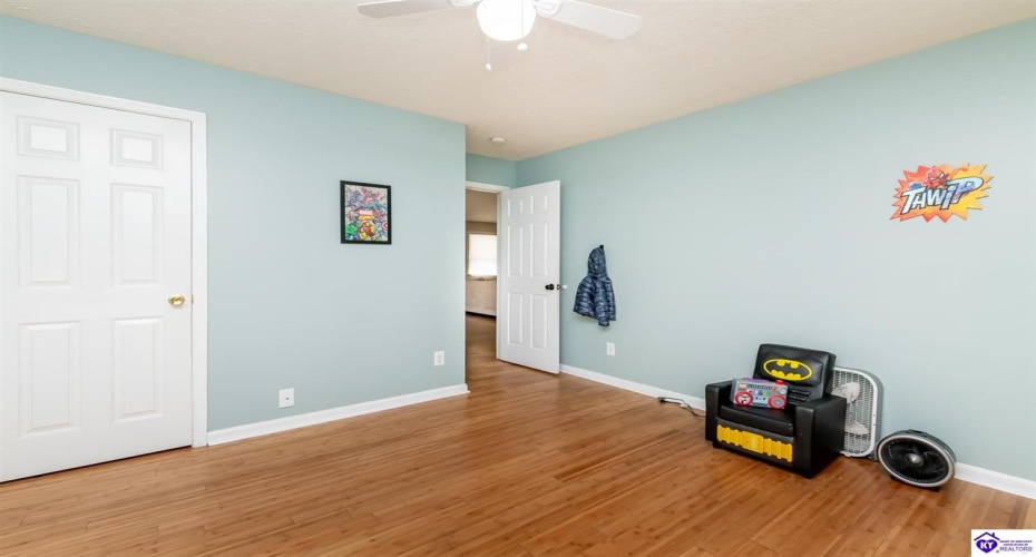 Doe Valley Parkway East, Brandenburg, Kentucky 40108, ,3 BathroomsBathrooms,For Sale,Doe Valley Parkway East,HK24003422