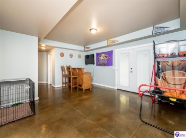 Doe Valley Parkway East, Brandenburg, Kentucky 40108, ,3 BathroomsBathrooms,For Sale,Doe Valley Parkway East,HK24003422