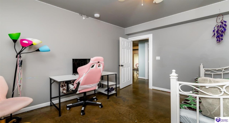 Doe Valley Parkway East, Brandenburg, Kentucky 40108, ,3 BathroomsBathrooms,For Sale,Doe Valley Parkway East,HK24003422