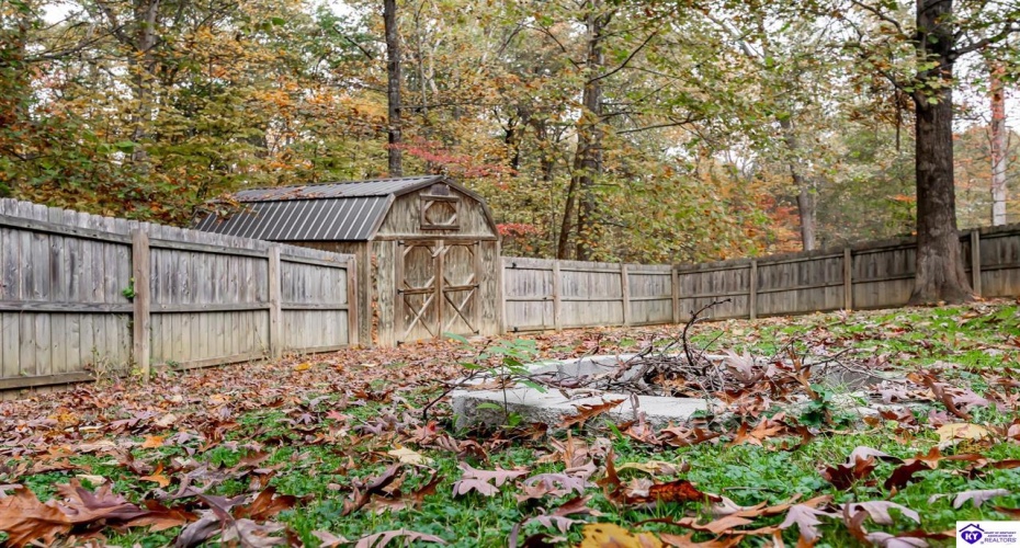 Doe Valley Parkway East, Brandenburg, Kentucky 40108, ,3 BathroomsBathrooms,For Sale,Doe Valley Parkway East,HK24003422