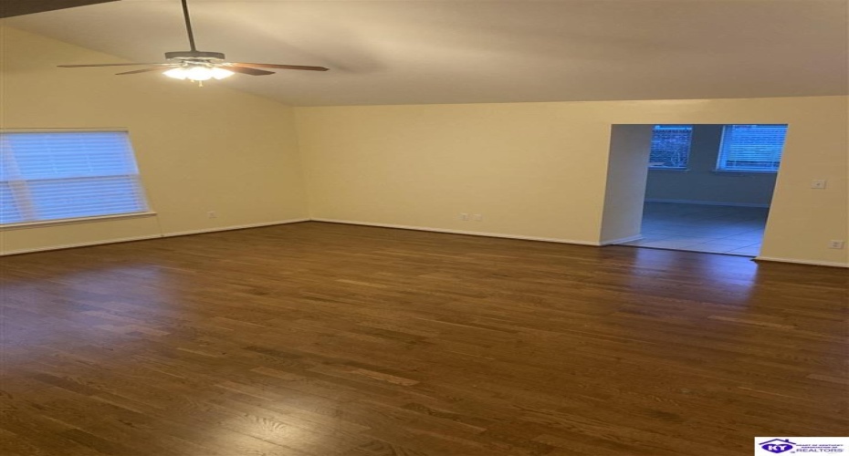 Legacy Court, Elizabethtown, Kentucky 42701, ,3 BathroomsBathrooms,For Sale,Legacy Court,HK24003428