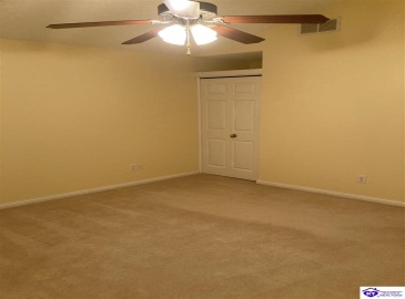 Legacy Court, Elizabethtown, Kentucky 42701, ,3 BathroomsBathrooms,For Sale,Legacy Court,HK24003428 Legacy Court, Elizabethtown, Kentucky 42701, ,3 BathroomsBathrooms,For Sale,Legacy Court,HK24003428