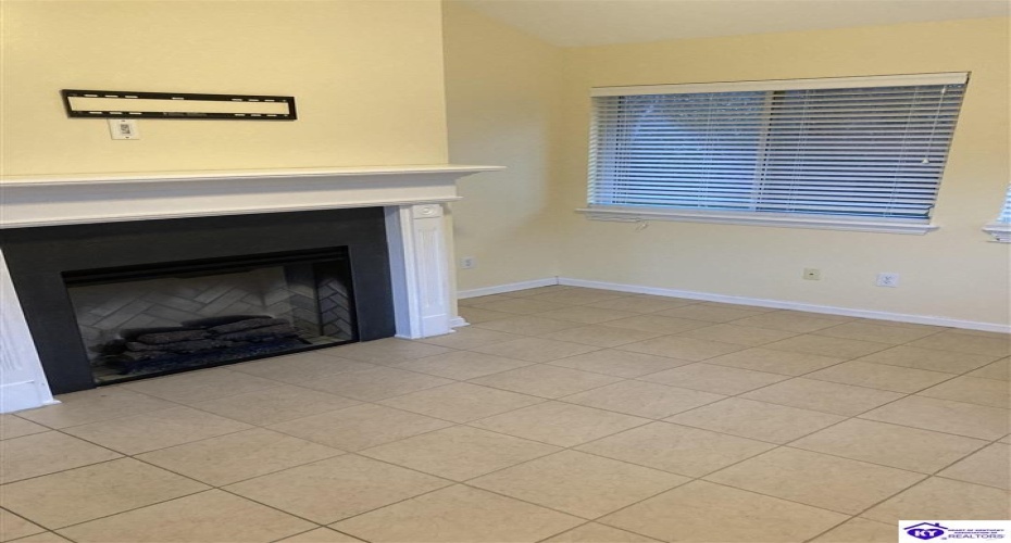 Legacy Court, Elizabethtown, Kentucky 42701, ,3 BathroomsBathrooms,For Sale,Legacy Court,HK24003428