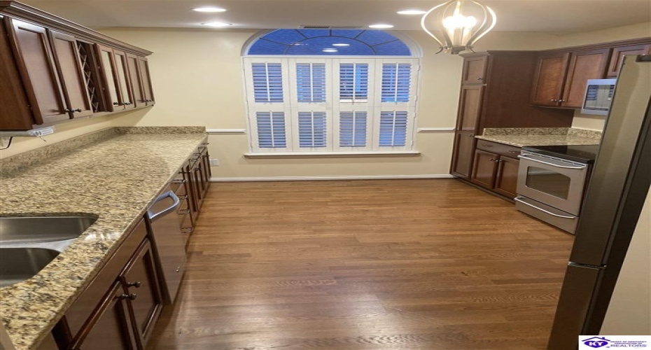 Legacy Court, Elizabethtown, Kentucky 42701, ,3 BathroomsBathrooms,For Sale,Legacy Court,HK24003428