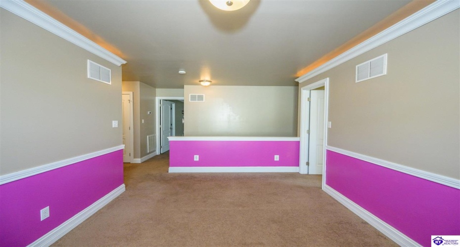 Tuscany Lane, Vine Grove, Kentucky 40175, ,4 BathroomsBathrooms,For Sale,Tuscany Lane,HK24003429