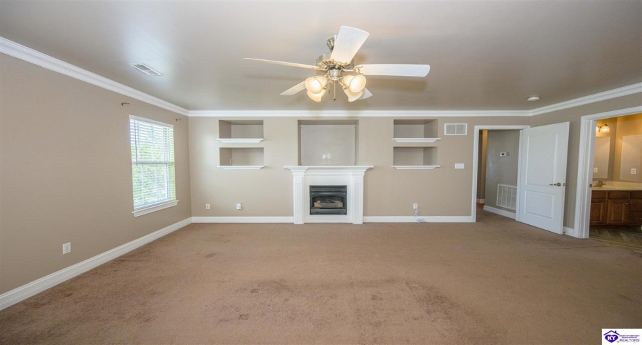 Tuscany Lane, Vine Grove, Kentucky 40175, ,4 BathroomsBathrooms,For Sale,Tuscany Lane,HK24003429