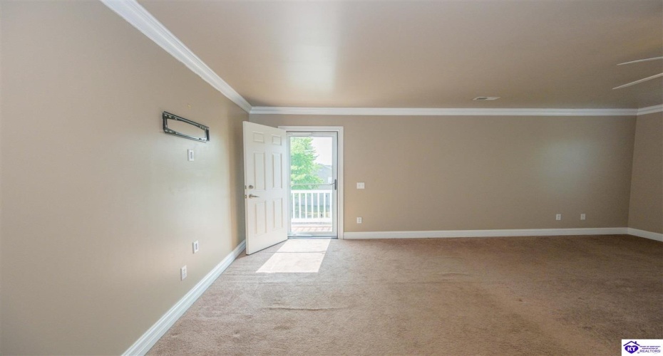 Tuscany Lane, Vine Grove, Kentucky 40175, ,4 BathroomsBathrooms,For Sale,Tuscany Lane,HK24003429