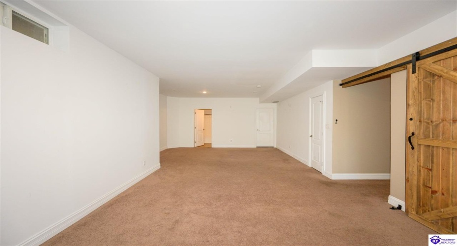 Tuscany Lane, Vine Grove, Kentucky 40175, ,4 BathroomsBathrooms,For Sale,Tuscany Lane,HK24003429