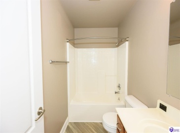 Tuscany Lane, Vine Grove, Kentucky 40175, ,4 BathroomsBathrooms,For Sale,Tuscany Lane,HK24003429 Tuscany Lane, Vine Grove, Kentucky 40175, ,4 BathroomsBathrooms,For Sale,Tuscany Lane,HK24003429