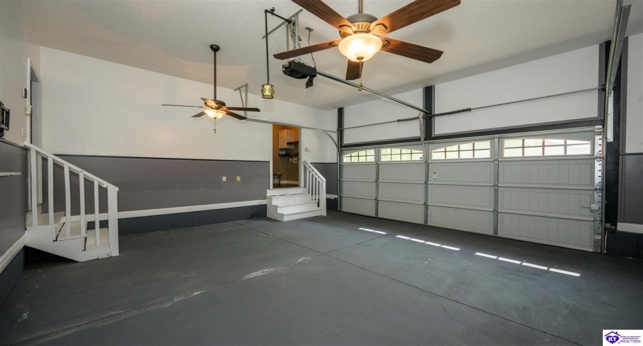 Tuscany Lane, Vine Grove, Kentucky 40175, ,4 BathroomsBathrooms,For Sale,Tuscany Lane,HK24003429