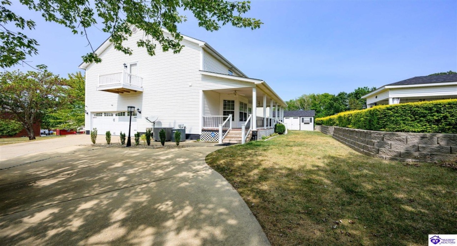 Tuscany Lane, Vine Grove, Kentucky 40175, ,4 BathroomsBathrooms,For Sale,Tuscany Lane,HK24003429