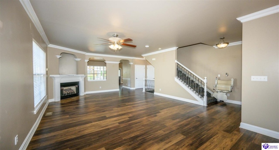 Tuscany Lane, Vine Grove, Kentucky 40175, ,4 BathroomsBathrooms,For Sale,Tuscany Lane,HK24003429