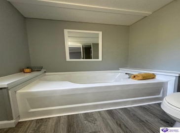 Centennial Avenue, Radcliff, Kentucky 40160, ,2 BathroomsBathrooms,For Sale,Centennial Avenue,HK24003434 Centennial Avenue, Radcliff, Kentucky 40160, ,2 BathroomsBathrooms,For Sale,Centennial Avenue,HK24003434