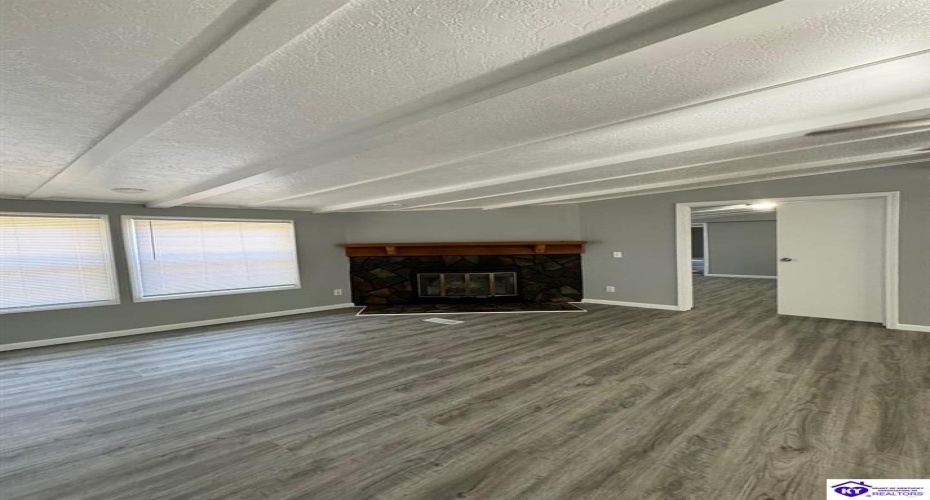 Centennial Avenue, Radcliff, Kentucky 40160, ,2 BathroomsBathrooms,For Sale,Centennial Avenue,HK24003434