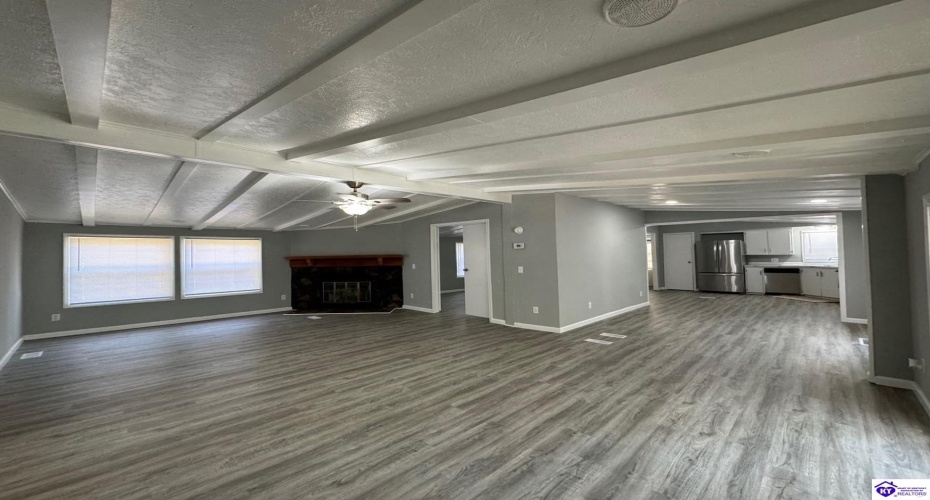 Centennial Avenue, Radcliff, Kentucky 40160, ,2 BathroomsBathrooms,For Sale,Centennial Avenue,HK24003434