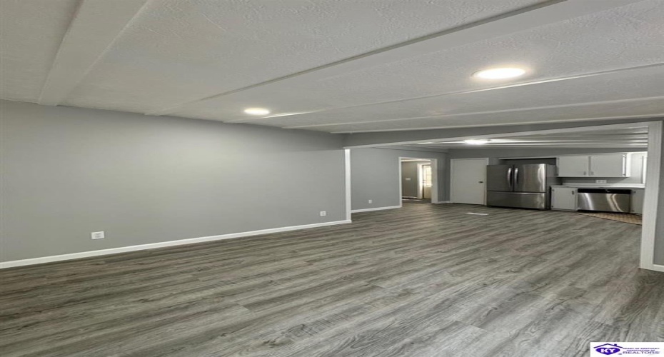 Centennial Avenue, Radcliff, Kentucky 40160, ,2 BathroomsBathrooms,For Sale,Centennial Avenue,HK24003434