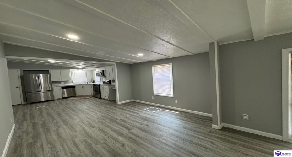 Centennial Avenue, Radcliff, Kentucky 40160, ,2 BathroomsBathrooms,For Sale,Centennial Avenue,HK24003434