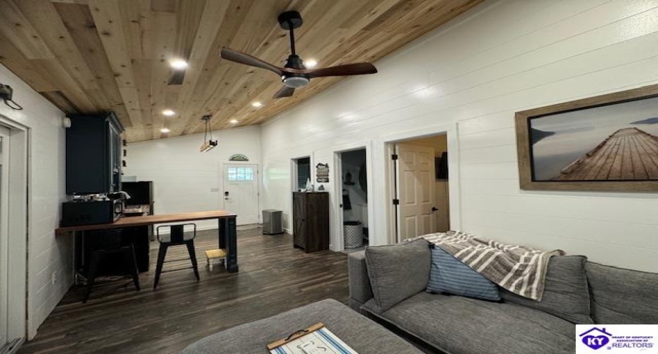 Rough River Resort, McDaniels, Kentucky 40152, ,1 BathroomBathrooms,For Sale,Rough River Resort,HK24003438