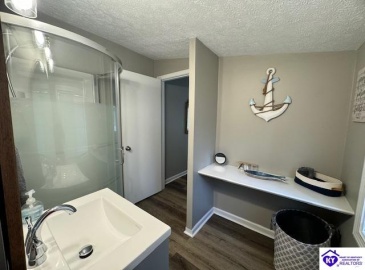 Rough River Resort, McDaniels, Kentucky 40152, ,2 BathroomsBathrooms,For Sale,Rough River Resort,HK24003440 Rough River Resort, McDaniels, Kentucky 40152, ,2 BathroomsBathrooms,For Sale,Rough River Resort,HK24003440