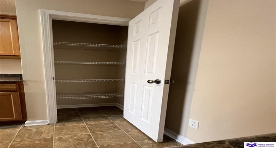 Twin Lakes Drive, Vine Grove, Kentucky 40175, ,3 BathroomsBathrooms,For Sale,Twin Lakes Drive,HK24003445