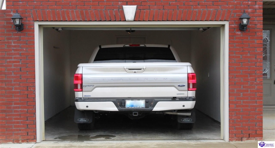 Twin Lakes Drive, Vine Grove, Kentucky 40175, ,3 BathroomsBathrooms,For Sale,Twin Lakes Drive,HK24003445