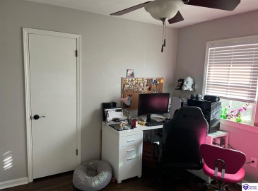 Lincoln Boulevard, Hodgenville, Kentucky 42748, ,1 BathroomBathrooms,For Sale,Lincoln Boulevard,HK24003446 Lincoln Boulevard, Hodgenville, Kentucky 42748, ,1 BathroomBathrooms,For Sale,Lincoln Boulevard,HK24003446