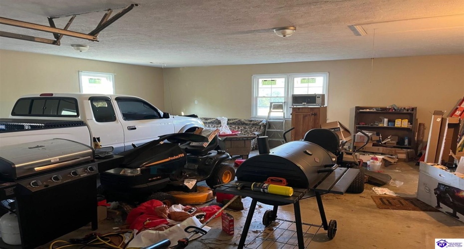 Lincoln Boulevard, Hodgenville, Kentucky 42748, ,1 BathroomBathrooms,For Sale,Lincoln Boulevard,HK24003446