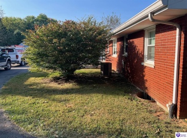 Lincoln Boulevard, Hodgenville, Kentucky 42748, ,1 BathroomBathrooms,For Sale,Lincoln Boulevard,HK24003446 Lincoln Boulevard, Hodgenville, Kentucky 42748, ,1 BathroomBathrooms,For Sale,Lincoln Boulevard,HK24003446