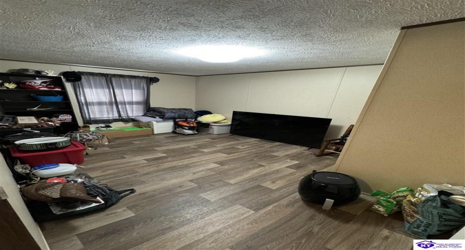 Brandenburg-Irvington Ln, Irvington, Kentucky 40146, ,2 BathroomsBathrooms,For Sale,Brandenburg-Irvington Ln,HK24003448