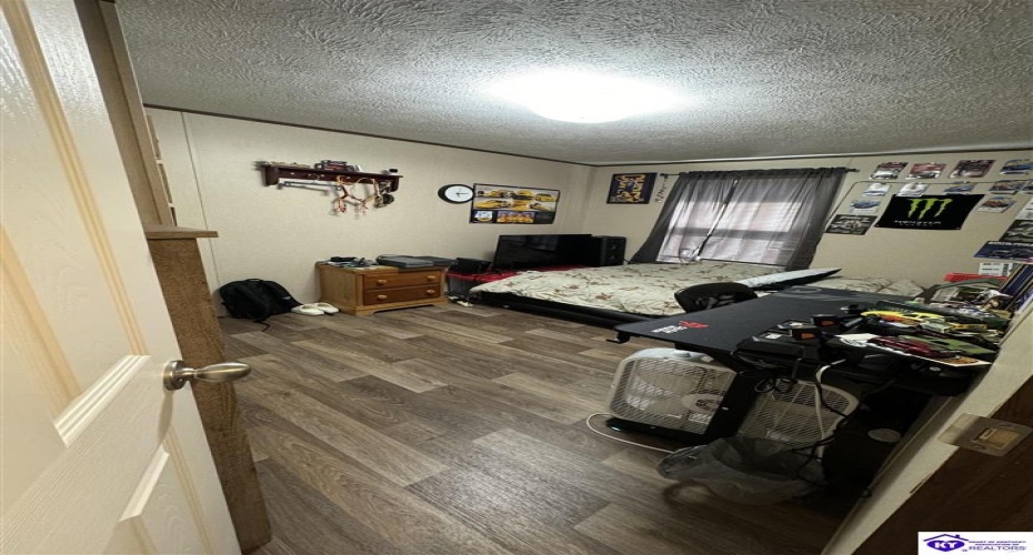 Brandenburg-Irvington Ln, Irvington, Kentucky 40146, ,2 BathroomsBathrooms,For Sale,Brandenburg-Irvington Ln,HK24003448