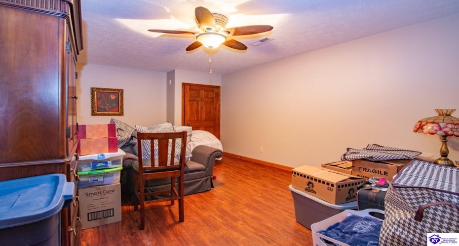 Upton Talley Road, Upton, Kentucky 42784, ,3 BathroomsBathrooms,For Sale,Upton Talley Road,HK24003457