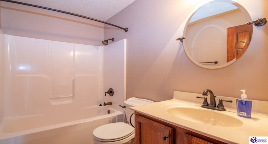 Upton Talley Road, Upton, Kentucky 42784, ,3 BathroomsBathrooms,For Sale,Upton Talley Road,HK24003457